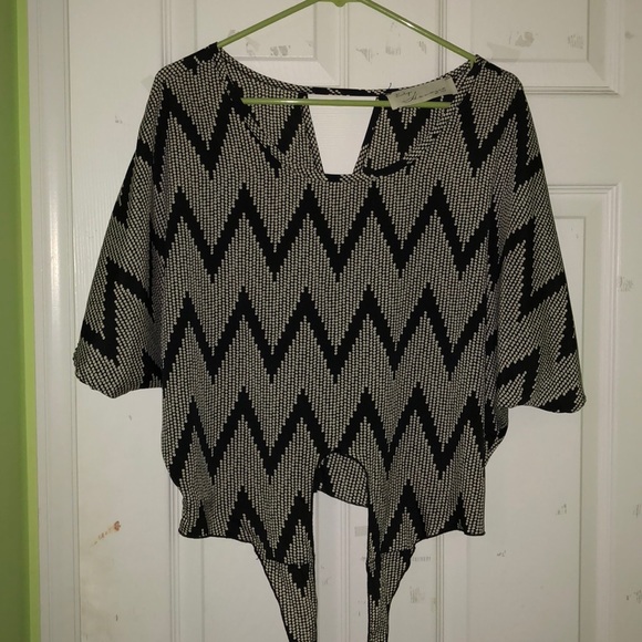 Black & White Tie Front Blouse - Picture 1 of 3